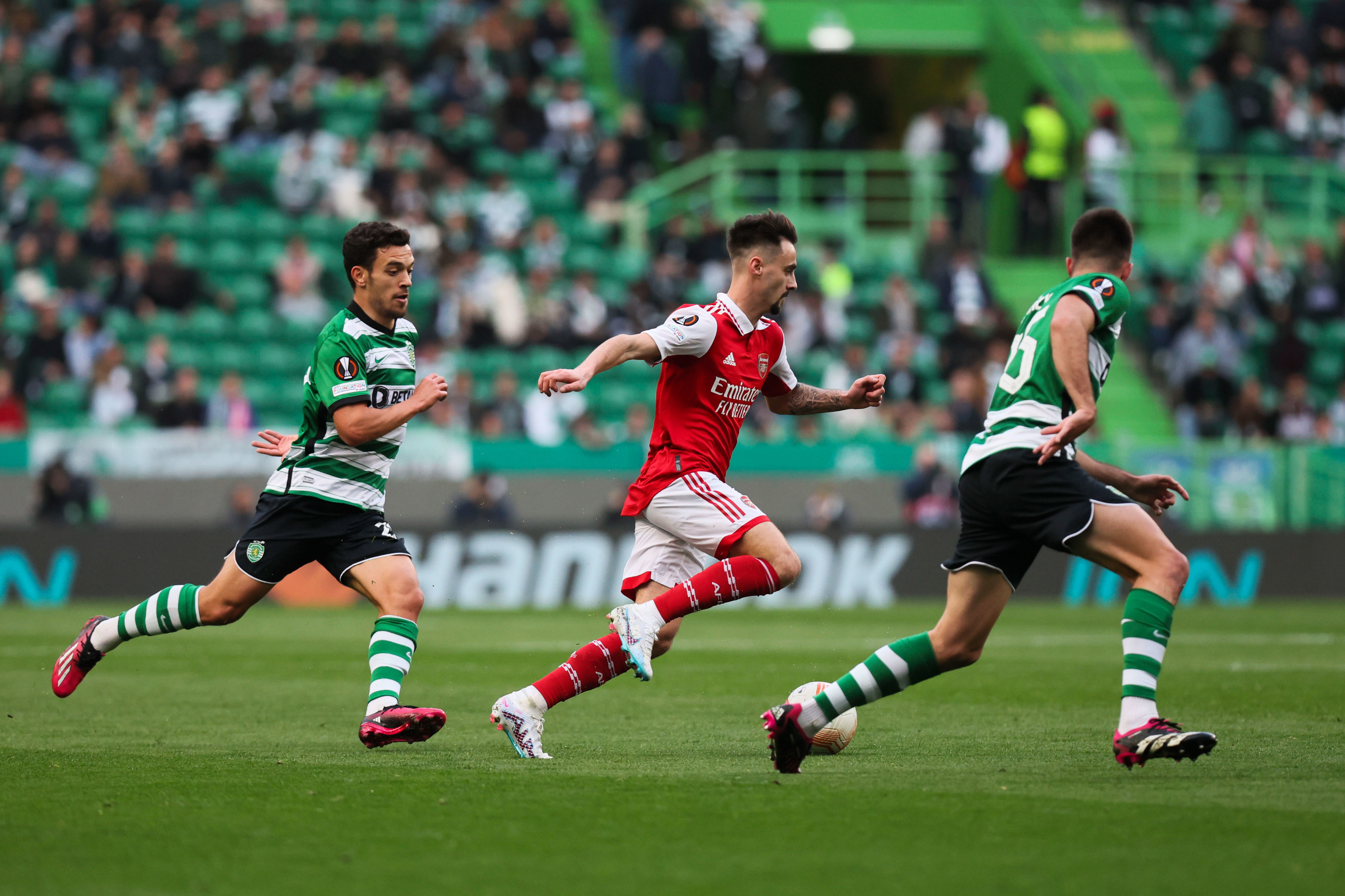 Sporting e Arsenal empatam a dois. Eliminatória segue em aberto