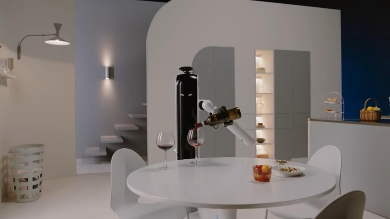 Já conhece a nova dupla de ajudantes domésticos da Samsung? Veja os Bots Care e Handy em ação