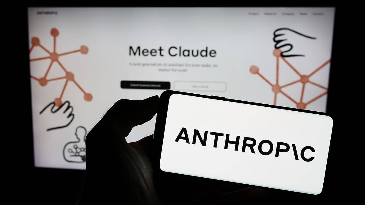 Autores processam Anthropic pelos conteúdos usados no treino do chatbot Claude