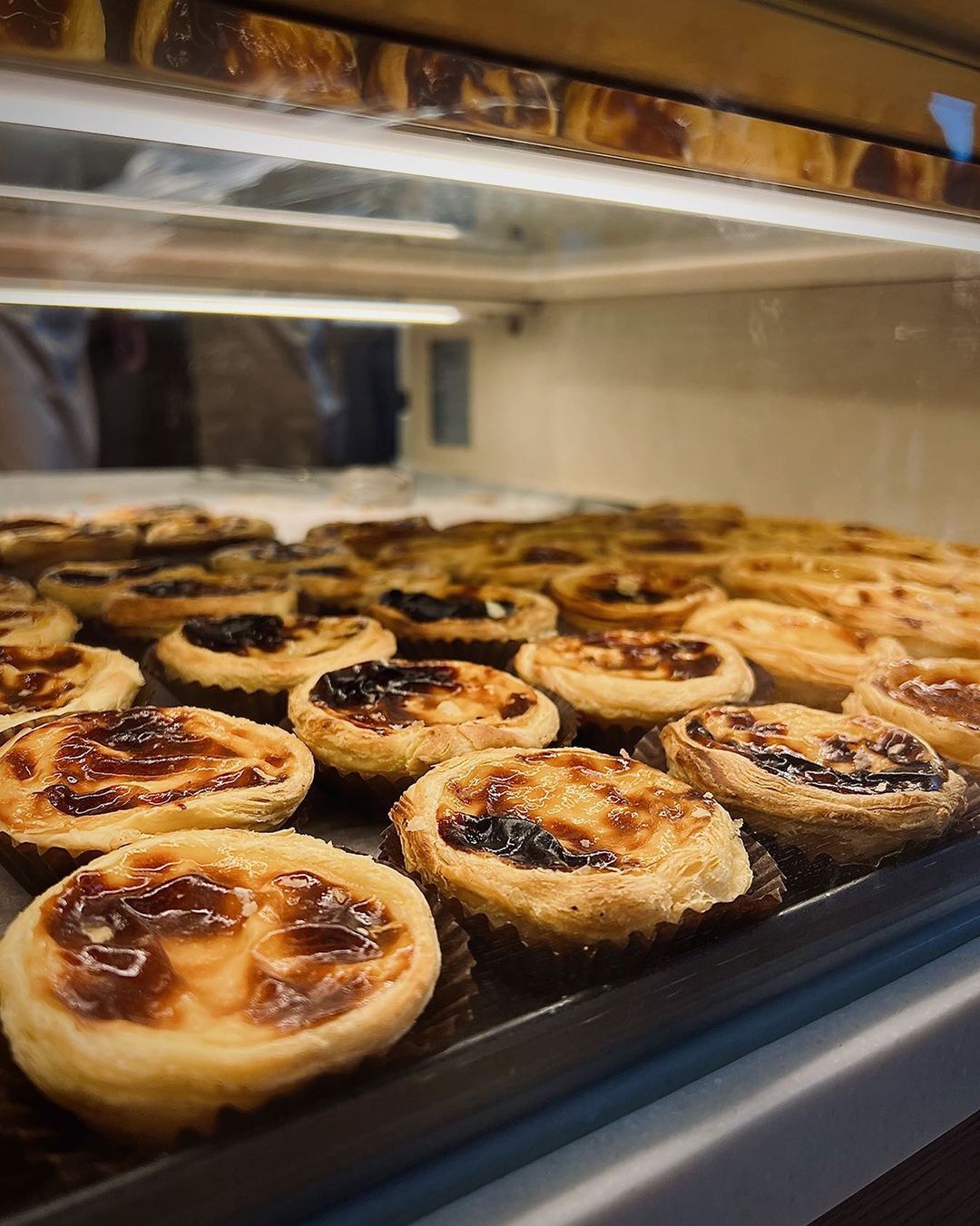 Já existe pastel de nata de maracujá — é tropical, fresco e vem causar uma explosão de sabores
