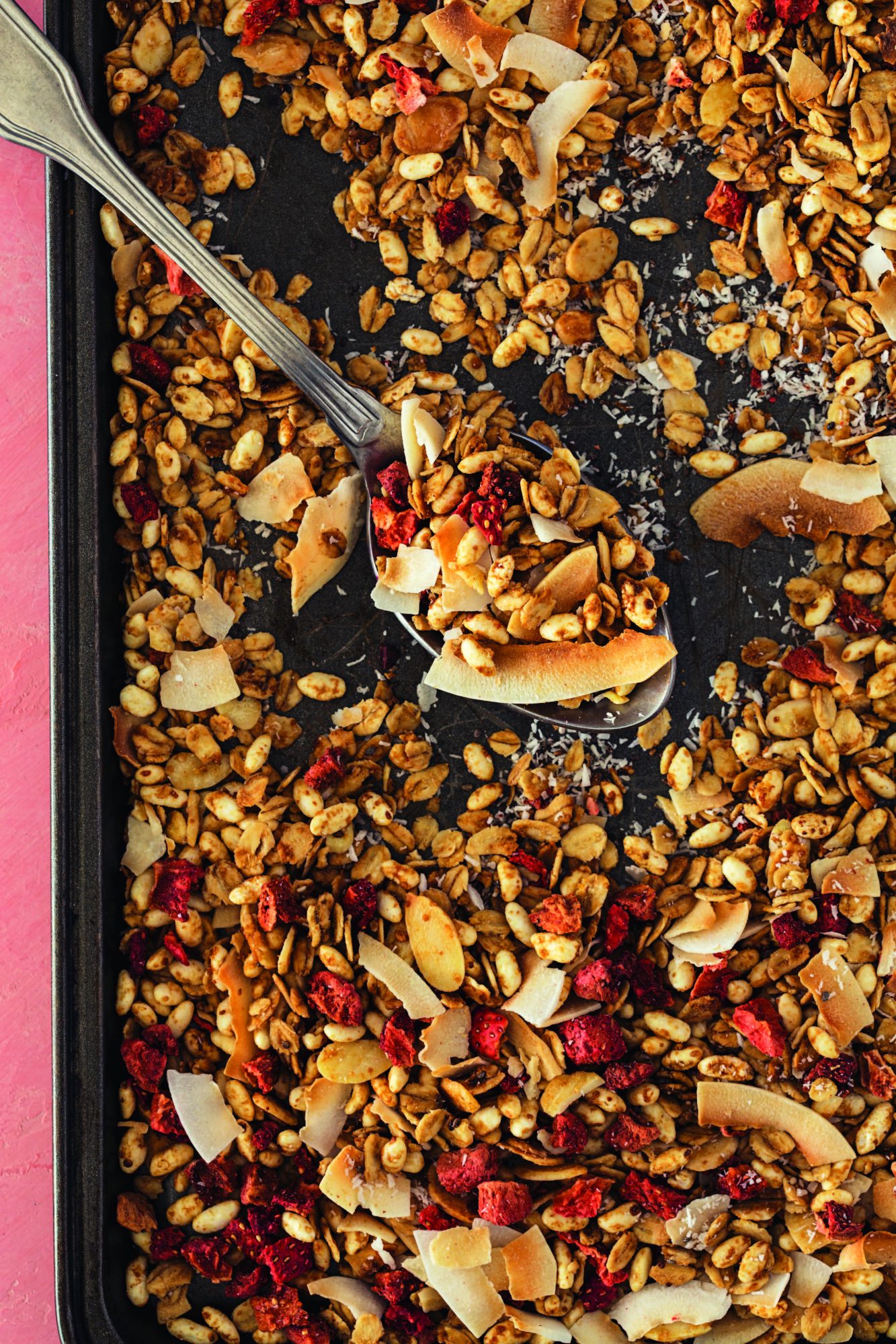 Esta granola saudável é perfeita para pequenos almoços de fim de semana. Veja a receita e aprenda a fazer