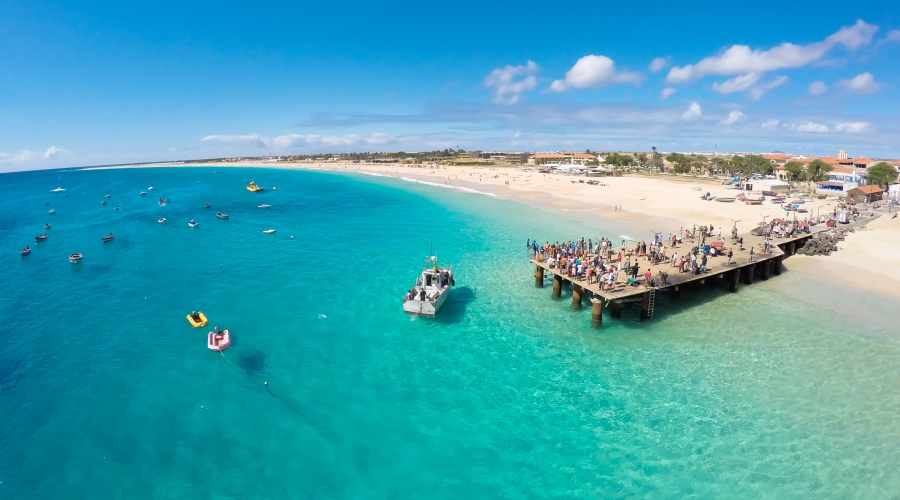 Pire-se para o calor. 8 viagens para terminar o ano a trabalhar para o bronze (a partir de 794€)