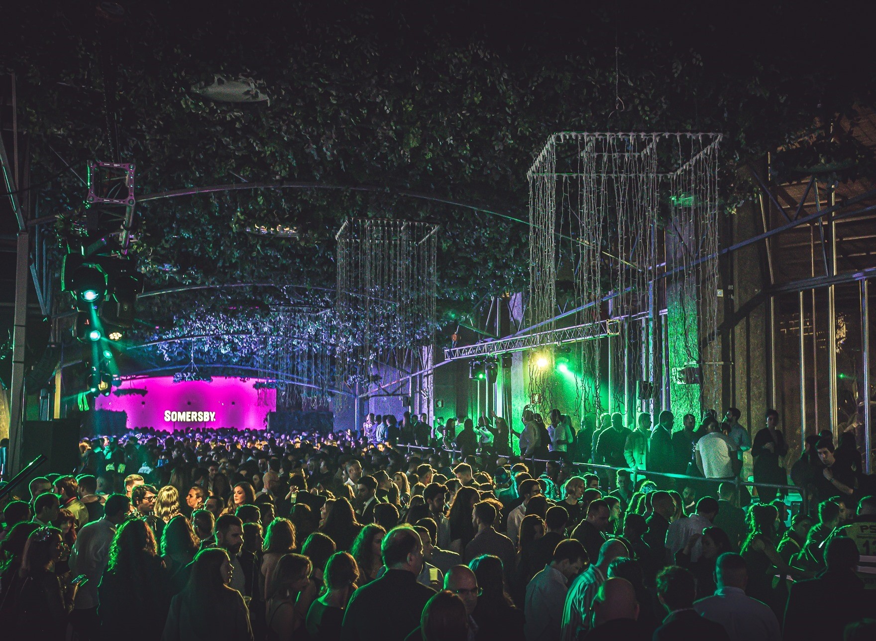 Exclusiva, enigmática e com acesso restrito. Saiba tudo sobre a festa Welcome 2024