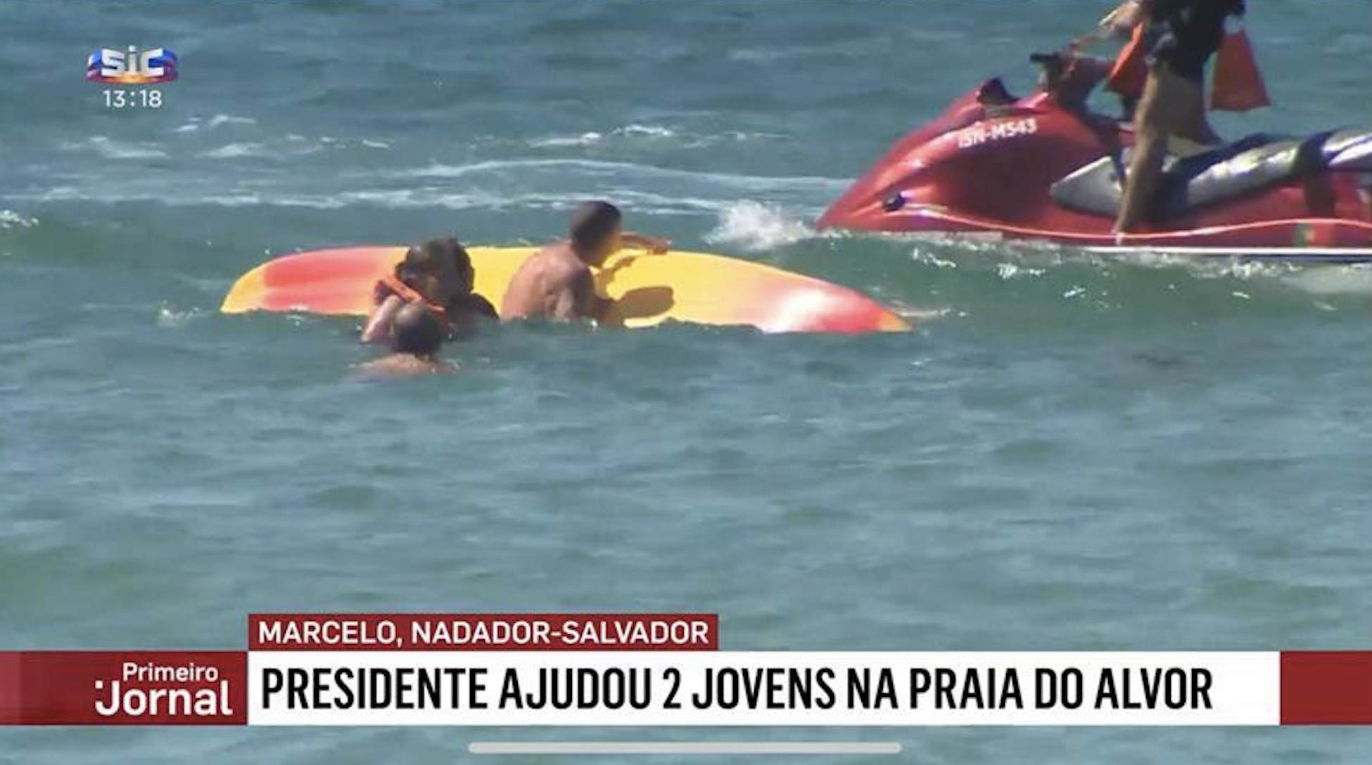 Marcelo Rebelo de Sousa resgatou duas jovens da água na Praia de Alvor, no Algarve
