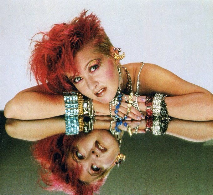 Mulher acusa filho de Cindy Lauper de a ter obrigado a fazer sexo oral. Rapper terá empurrado os órgãos genitais contra a boca da vítima