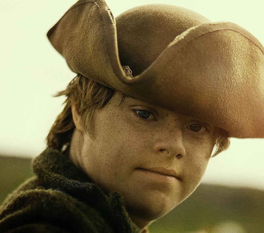 Ator com síndrome de Down faz parte do elenco de “Peter Pan & Wendy”  — e tem um papel de destaque