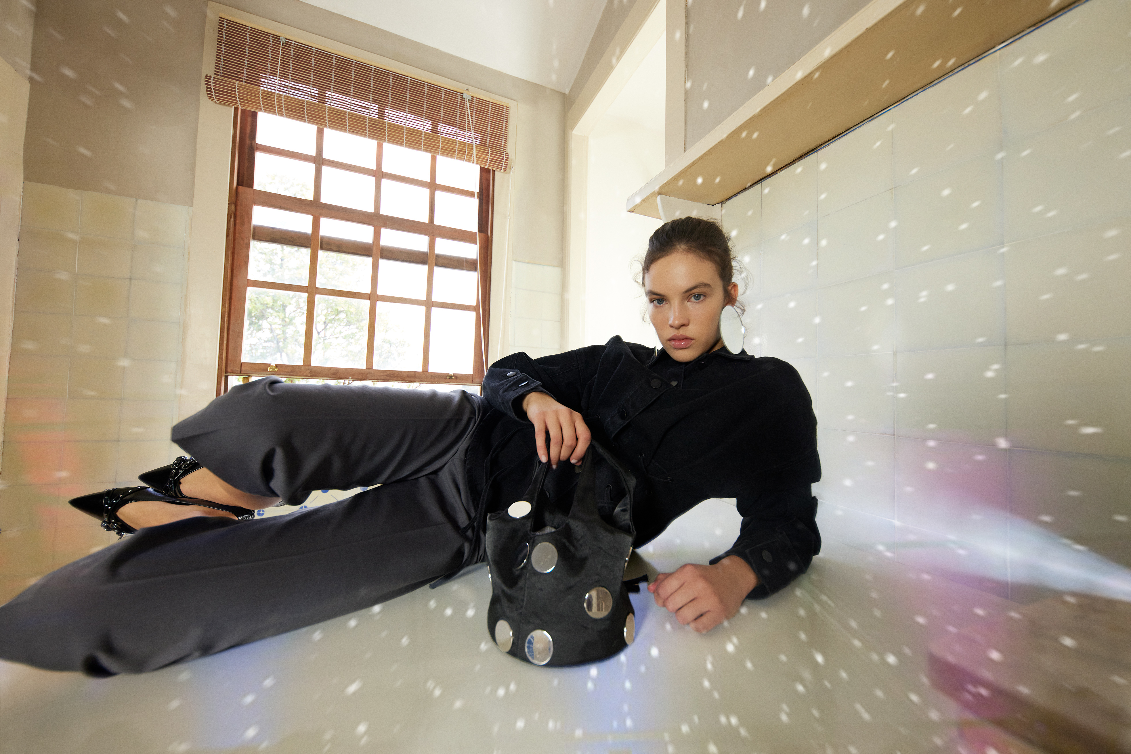 Com a nova coleção da Parfois, a vida vai ser uma festa. Espreite as peças bem brilhantes e coloridas