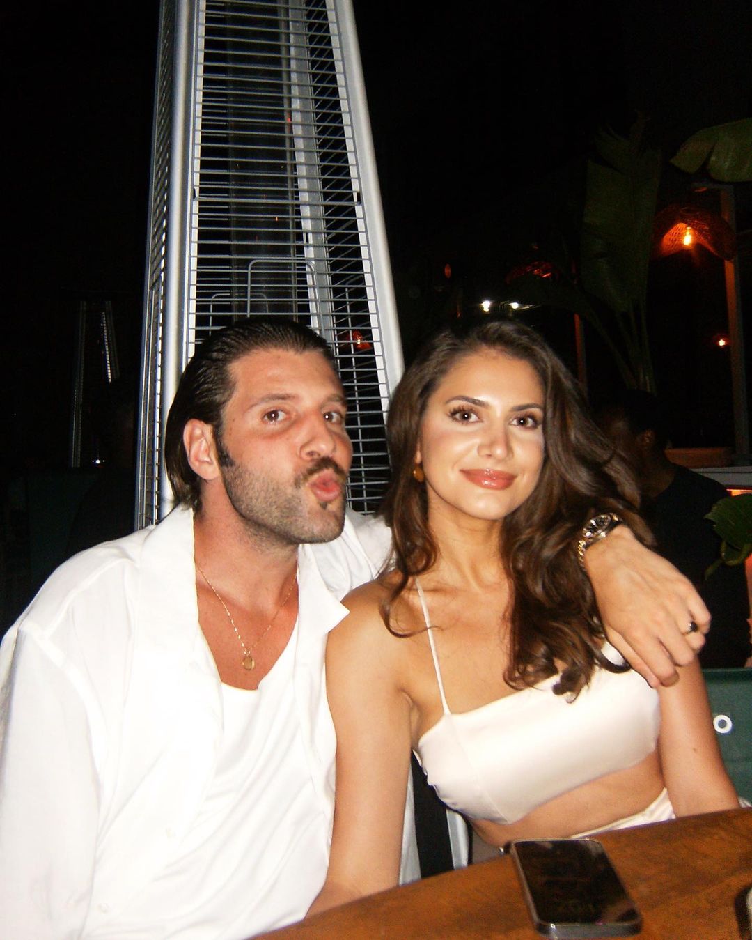 Youtuber polémico prepara-se para ser pai pela primeira vez. Saiba como Tiago Paiva conheceu a namorada