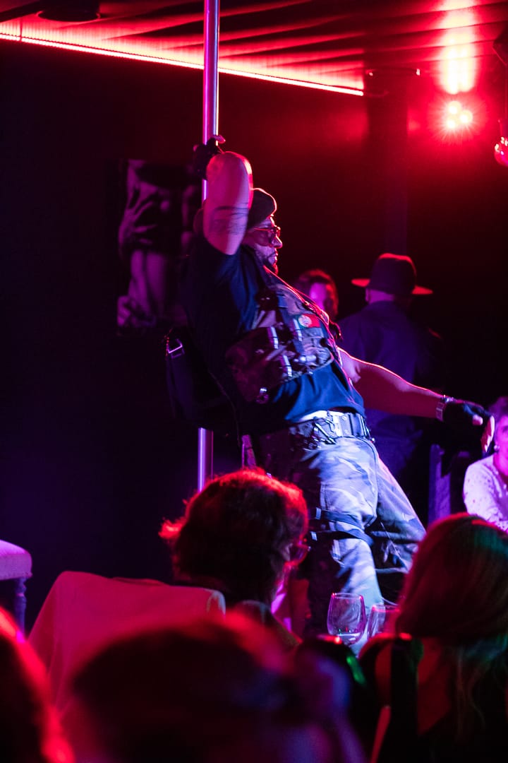 Espetáculos à “Magic Mike” com jantares e danças eróticas chegam ao Algarve. Conheça o novo Magic Moments