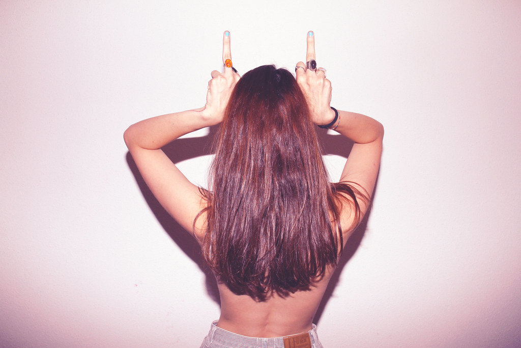 Editorial. Já chega de sermos cabras umas para as outras