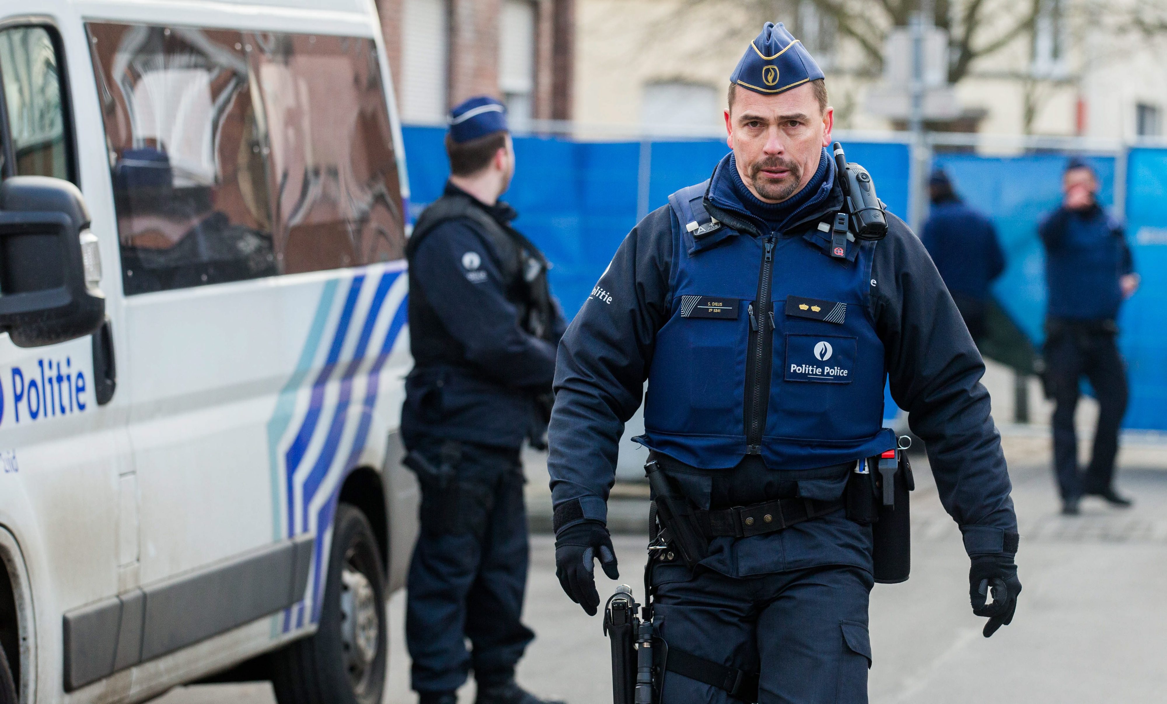 Tiroteio no metro de Bruxelas. Polícia procura dois homens