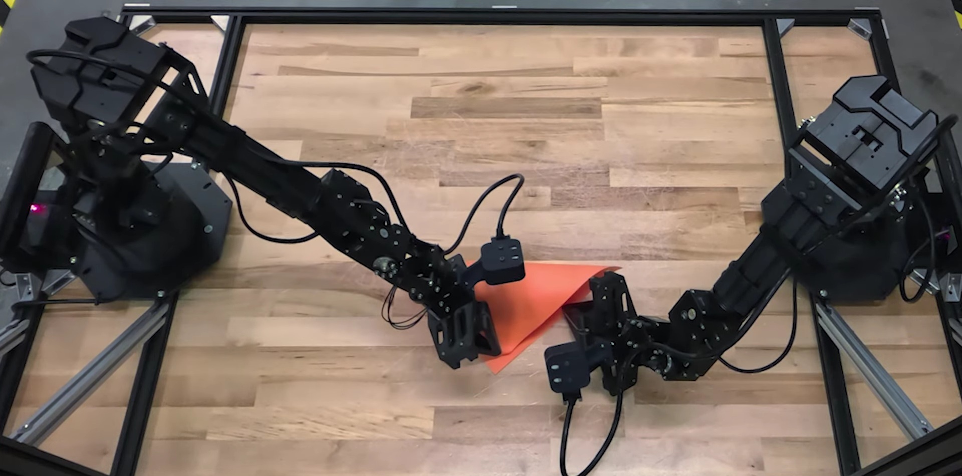 IA da Google ensina robots a fazer origami e a dominar tarefas que exigem mais precisão