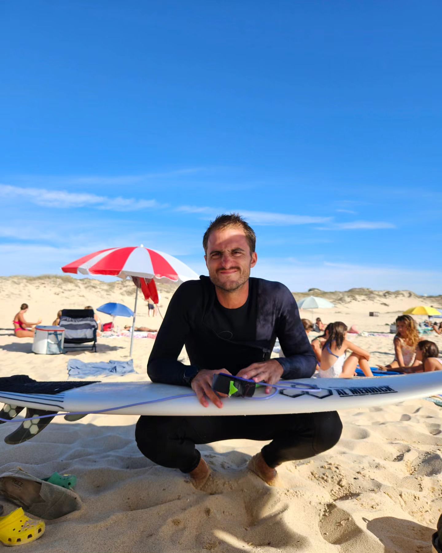 Tiago Teotónio Pereira abre novo hostel e fica a 5 minutos da praia. Saiba onde