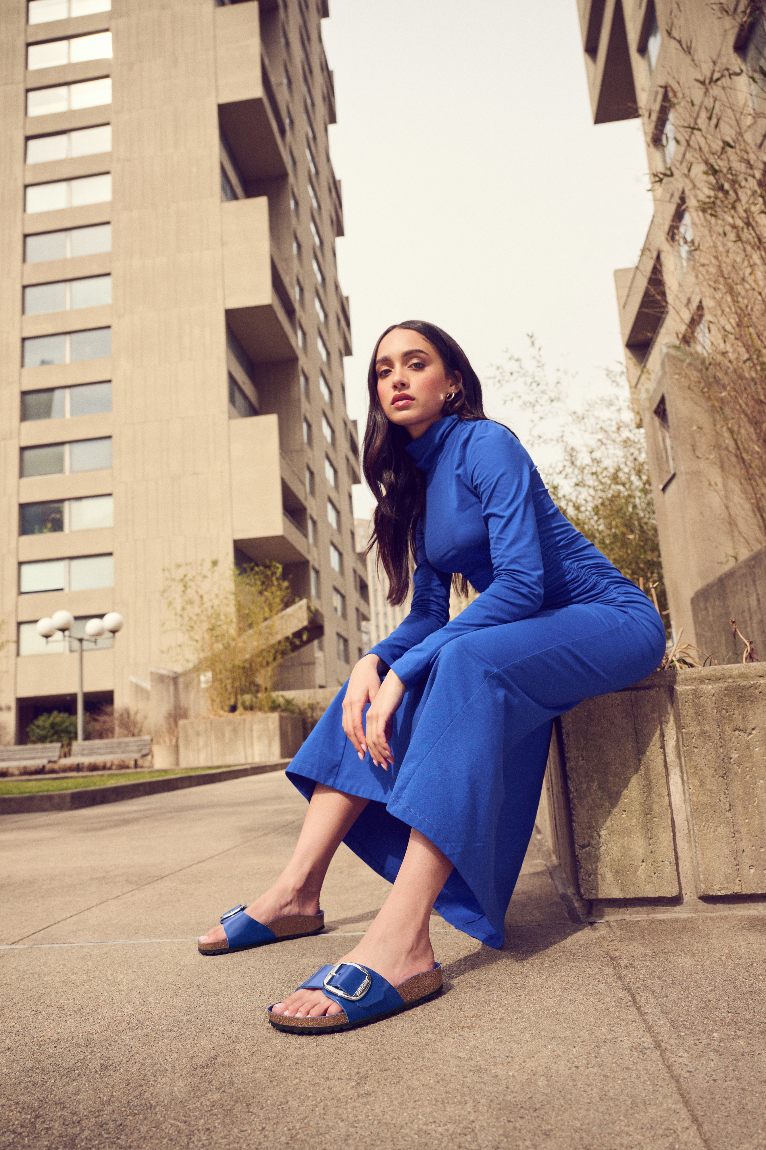 Fivelas maiores e modelos mais brilhantes. É assim a nova coleção da Birkenstock, que ainda vem a tempo do verão