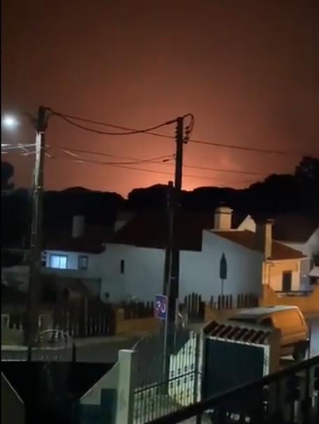 Explosões em Sesimbra provocam o pânico. “Cerca de cem garrafas de gás” na origem de incidente
