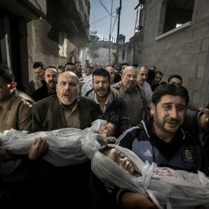 Flamingo. Aqui a roupa vintage vende-se ao quilo — e há All Star a 9€