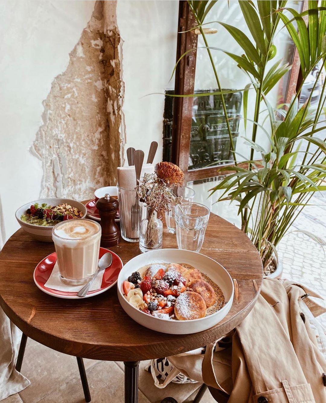 A temperatura vai descer 8ºC. Aqueça-se entre brunches, chá quente e restaurantes com lareira