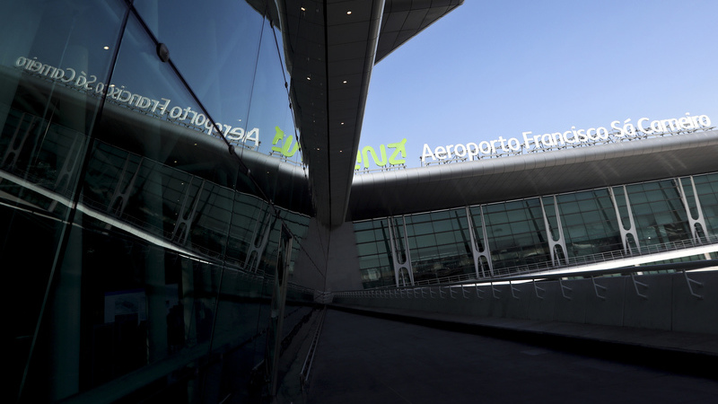 Avião de carga aterrou de emergência no aeroporto do Porto