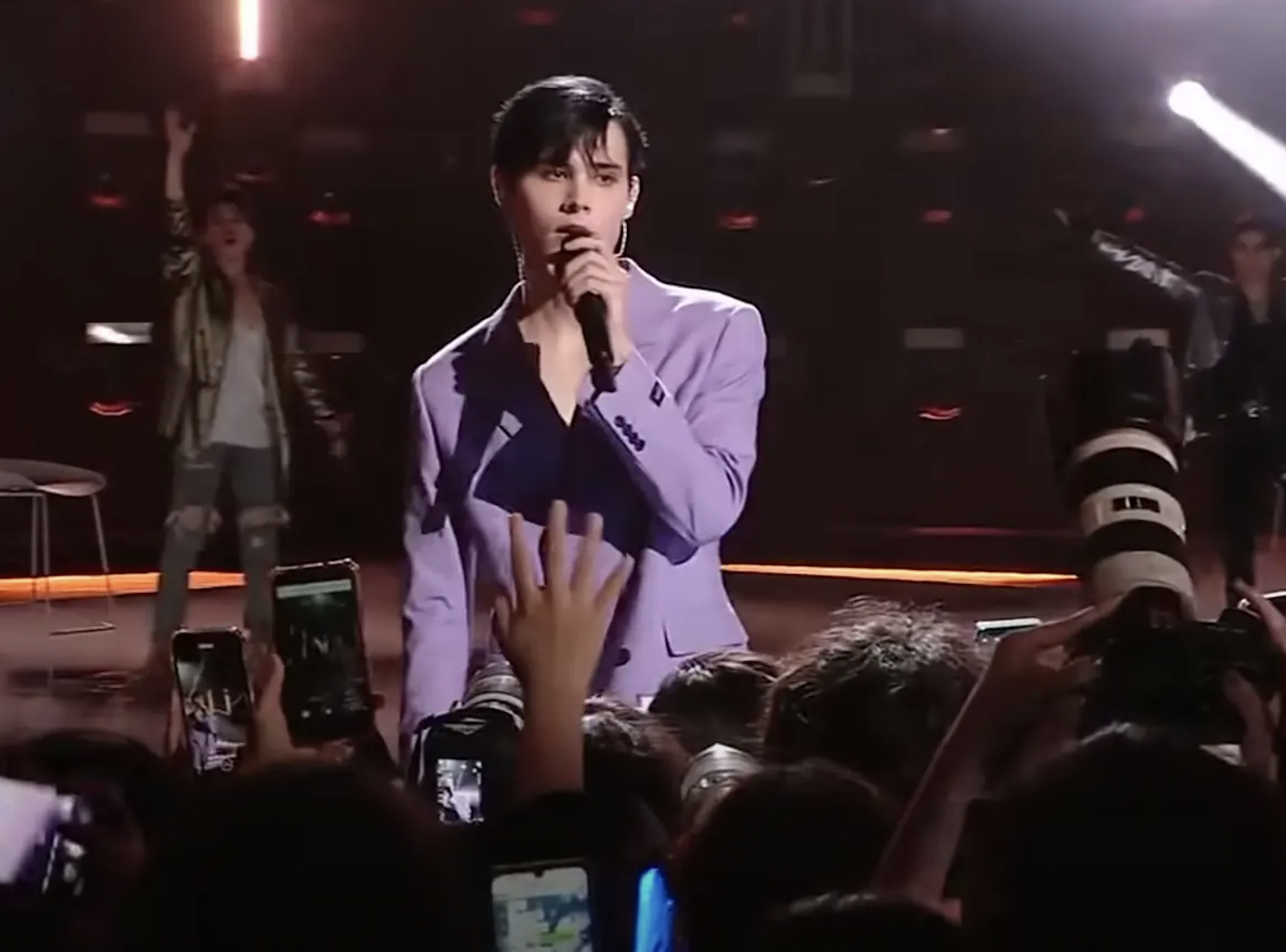 A história do homem que esteve três meses preso num reality show e só conseguiu sair na final