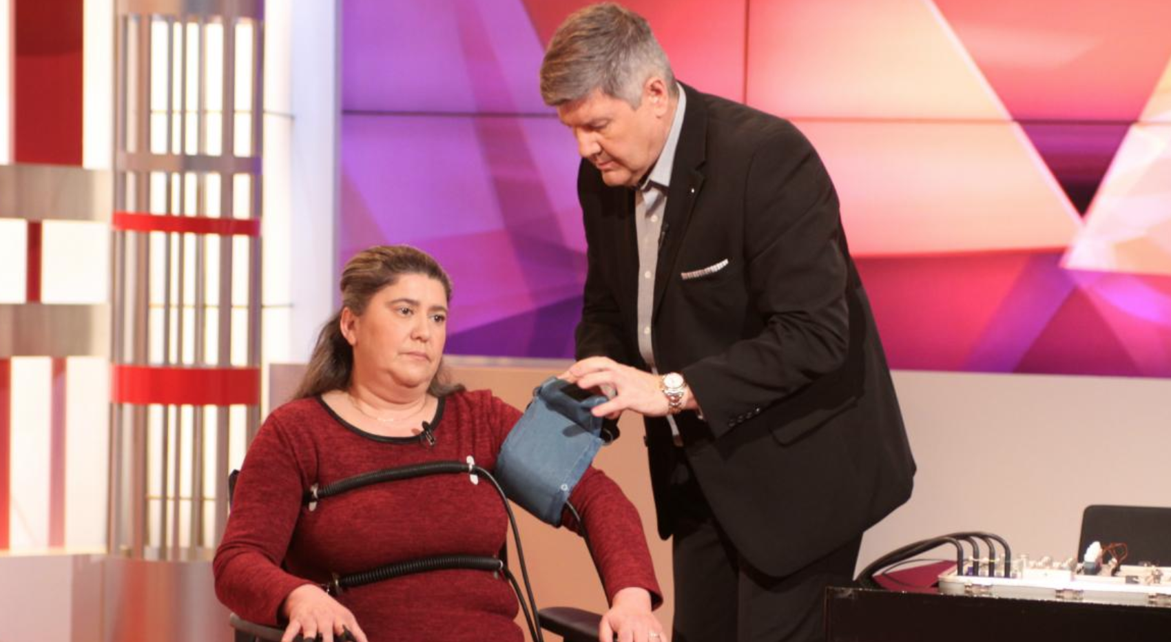 Professor de “Máquina da Verdade” acusa TVI. “Nem você nem a produção têm vergonha”