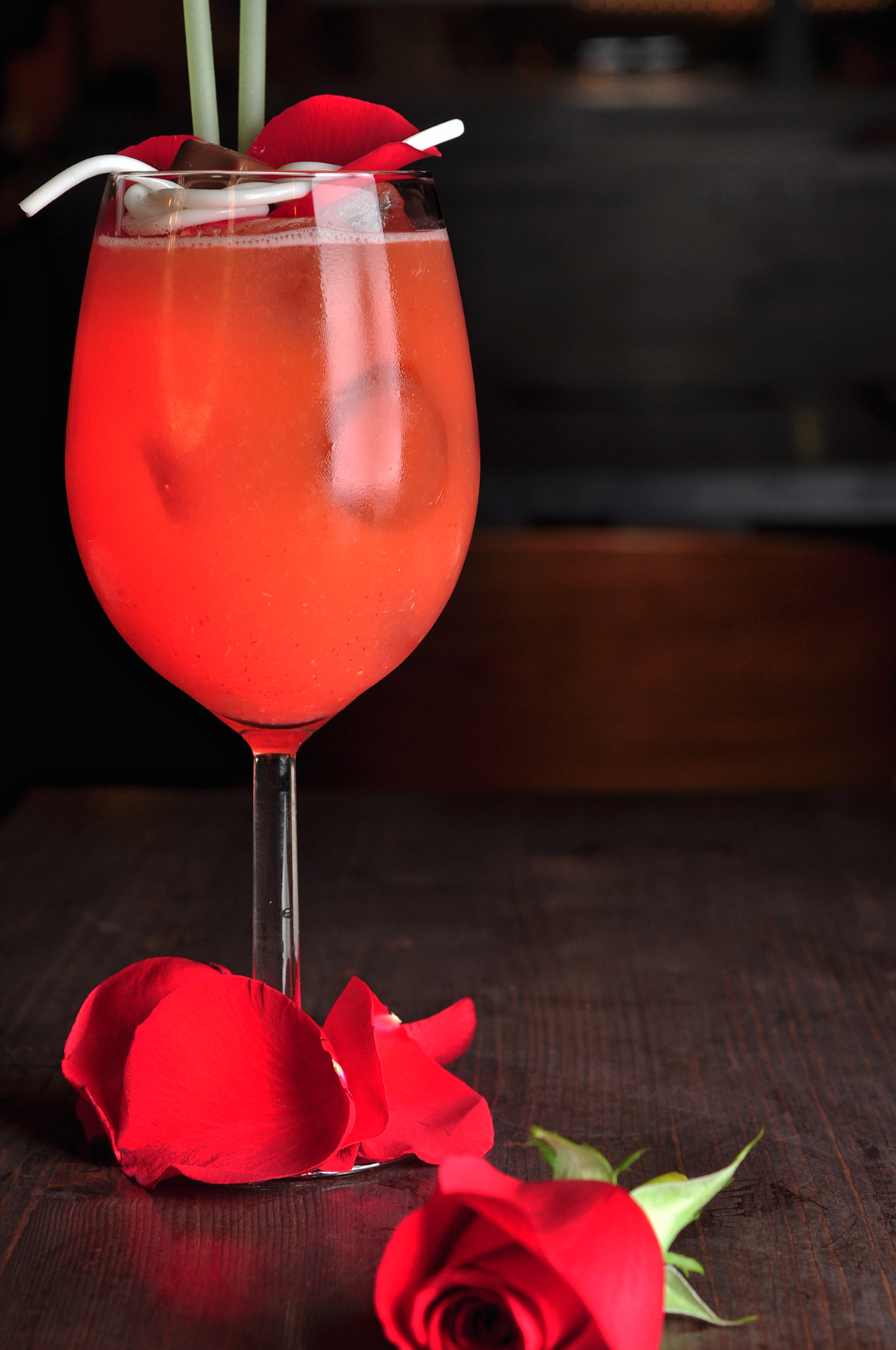 Cocktail com esparguete? Só se recriar a cena fofinha do filme “A Dama e o Vagabundo”