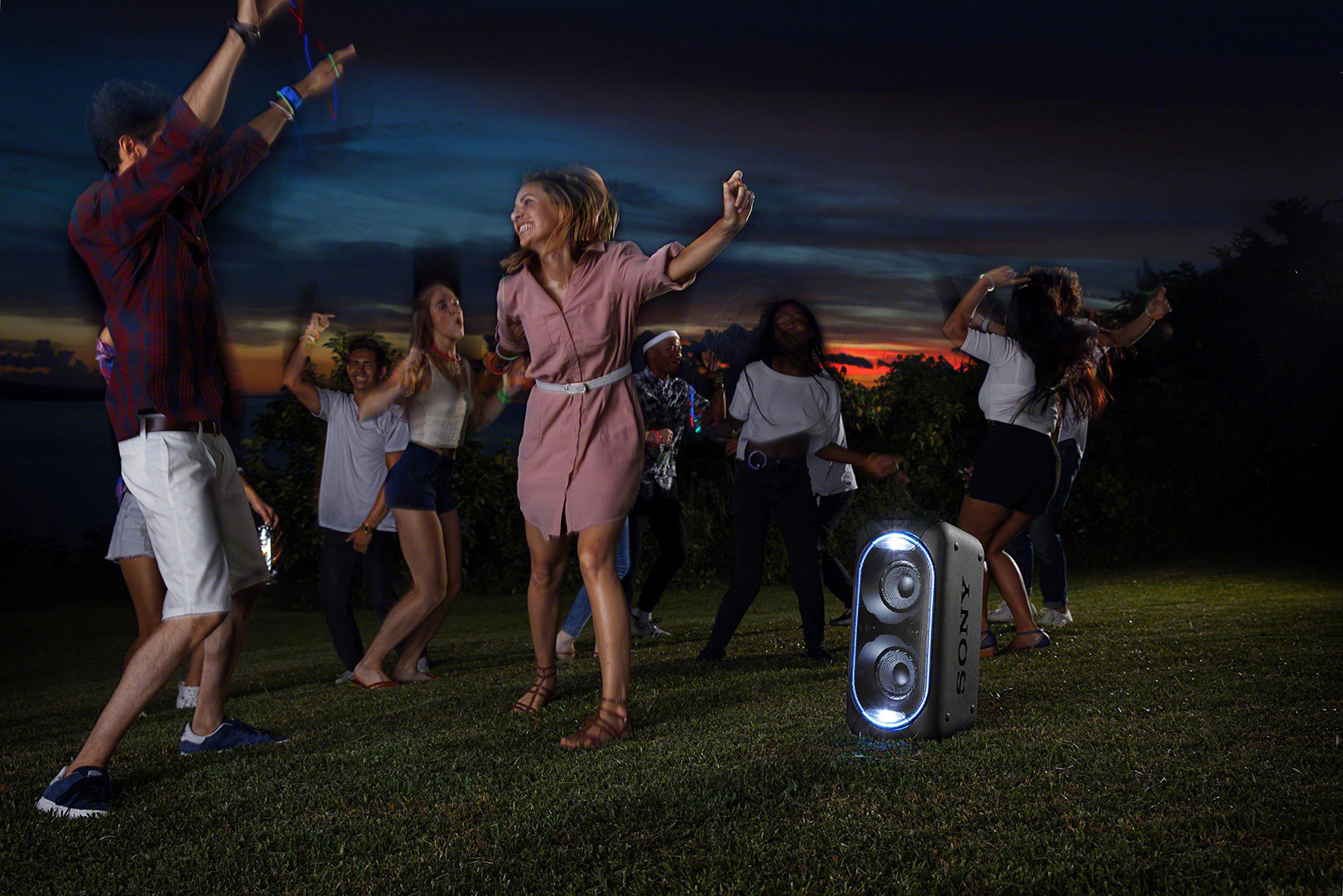 Nefflix abre loja online. A partir de julho, já pode comprar t-shirts de “Lupin” ou de “Bridgerton”