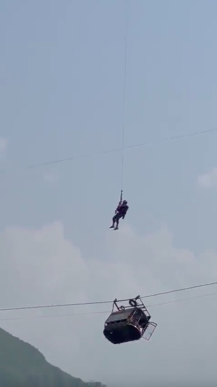 Veja os vídeos arrepiantes do resgate das crianças presas num teleférico a mais de 250 metros de altura