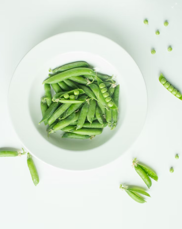 Proteína de ervilha. Conheça os benefícios desta alternativa saudável à carne (e igualmente nutritiva)