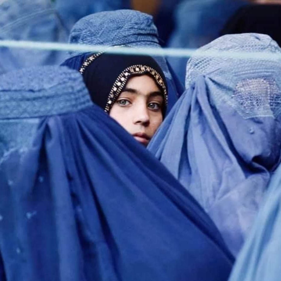 Receber refugiados, doar milhas e outras 10 formas de ajudar os cidadãos do Afeganistão