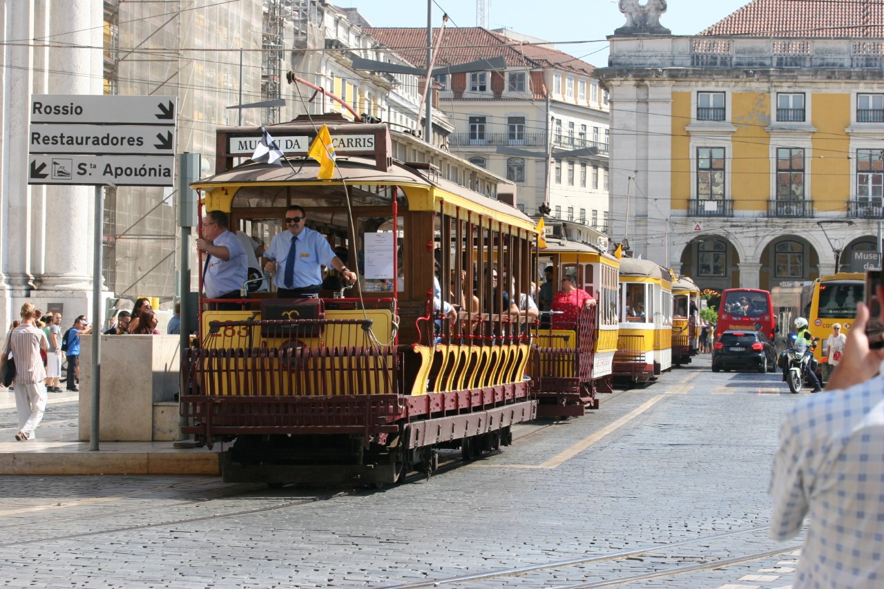 Este mês vai poder andar num eléctrico histórico