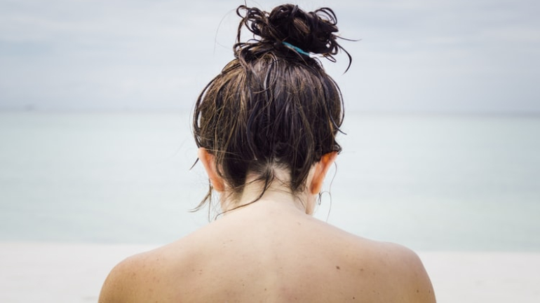 Afinal, devemos ou não escovar o cabelo molhado?