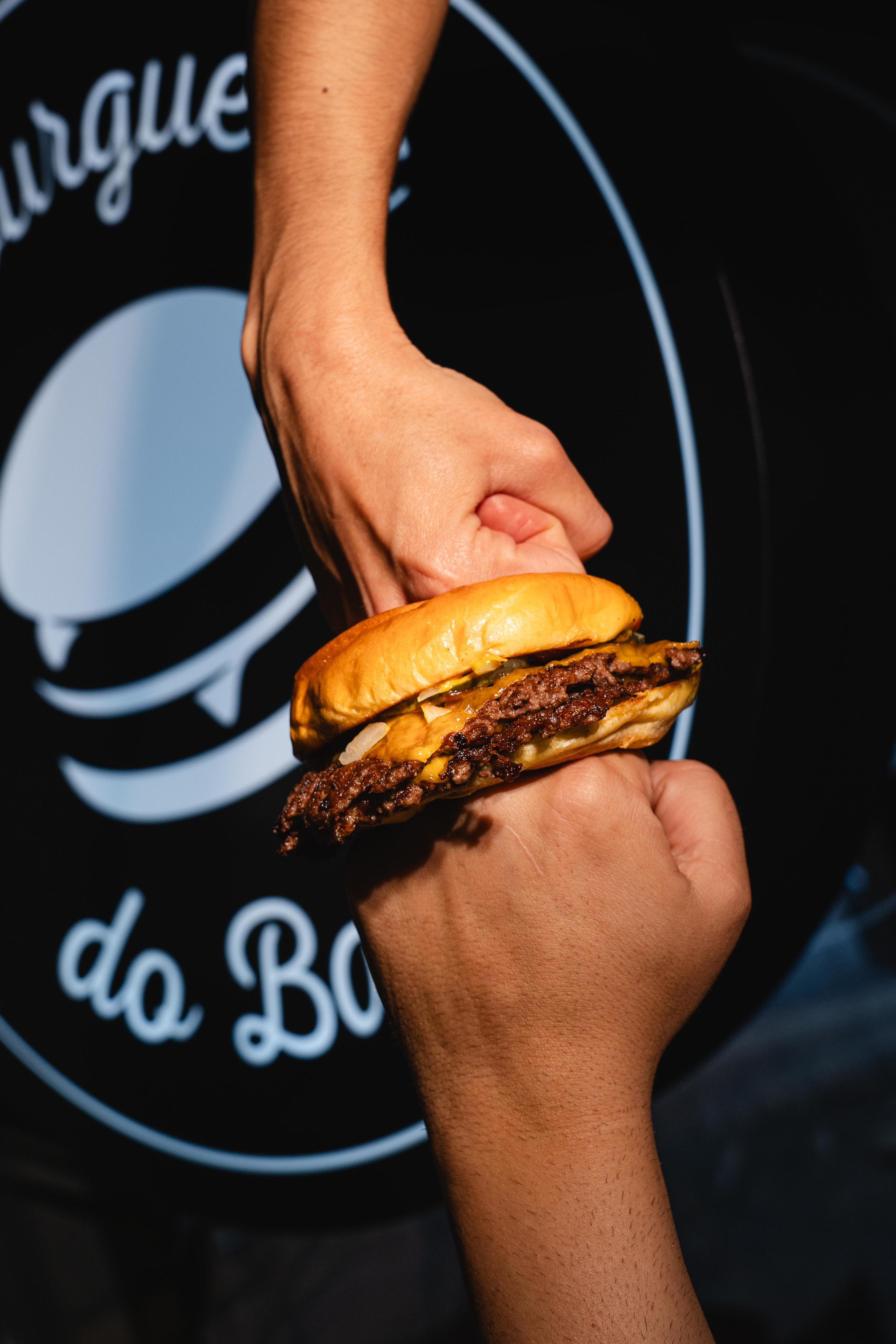 Há um novo smash burger no bairro (e pode encontrá-lo nesta hamburgueria de Lisboa)