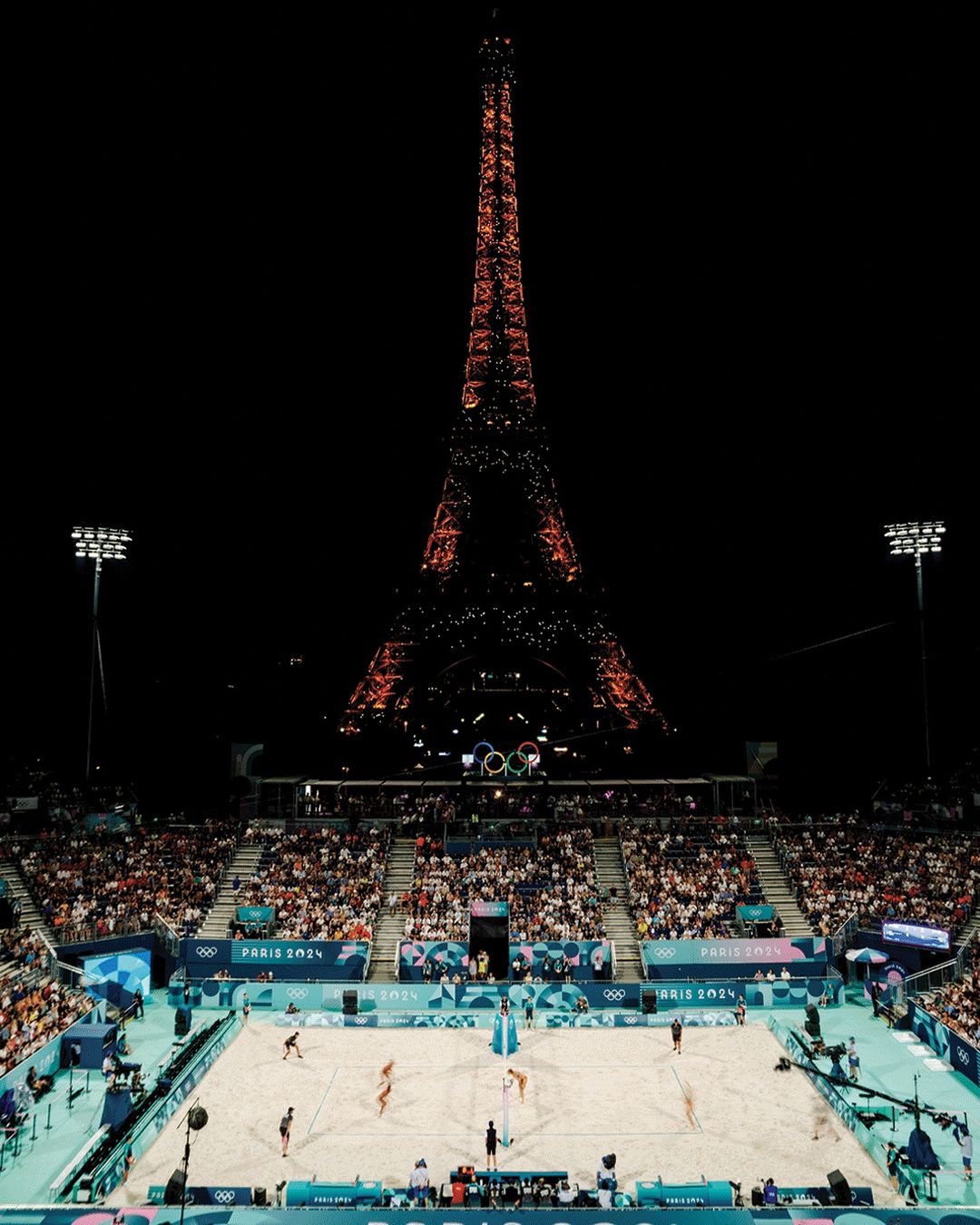 Voluntária nos Jogos Olímpicos encontrada morta. Namorado estava em “semi-coma” e já foi detido