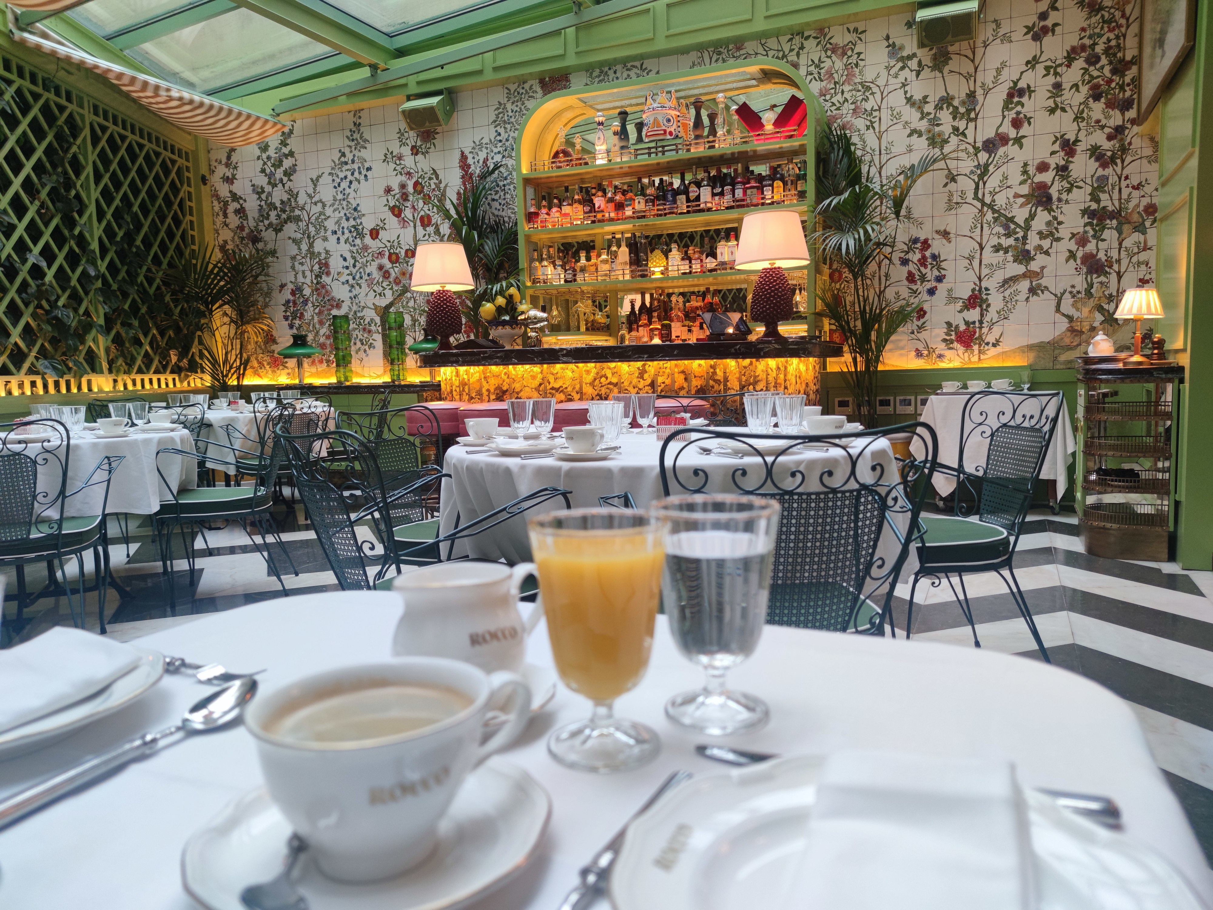 Tomámos o pequeno-almoço mais romântico do Mundo (e nem sequer saímos de Lisboa)