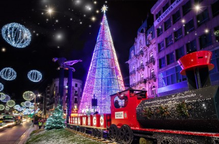 Aproveite os feriados para ir ver as luzes de Natal a Vigo. Saiba onde ficar, onde comer e o que visitar