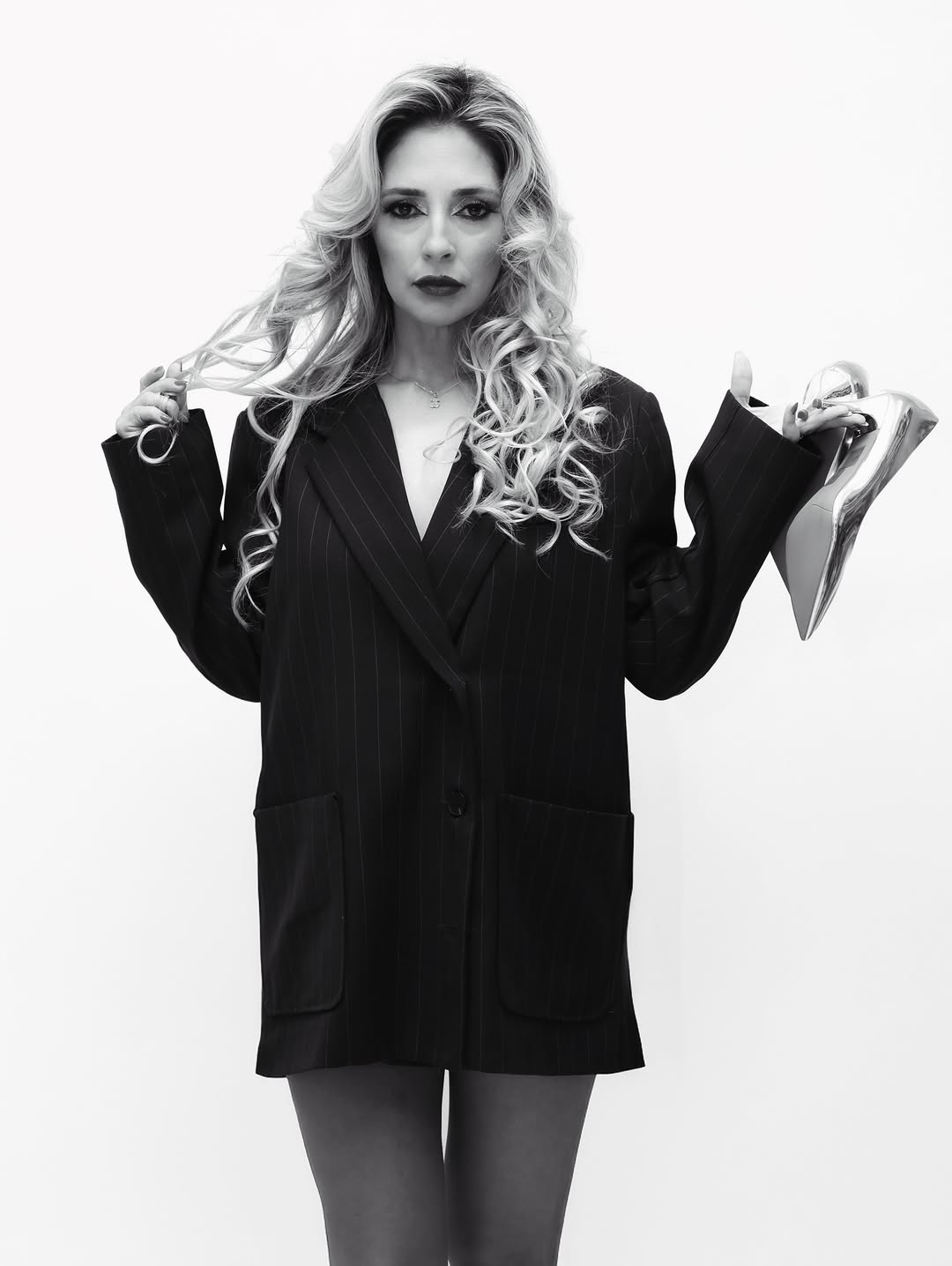 Joana d’Arc trocou os palcos pela disciplina militar na “1.ª Companhia”. 15 fotos poderosas da cantora