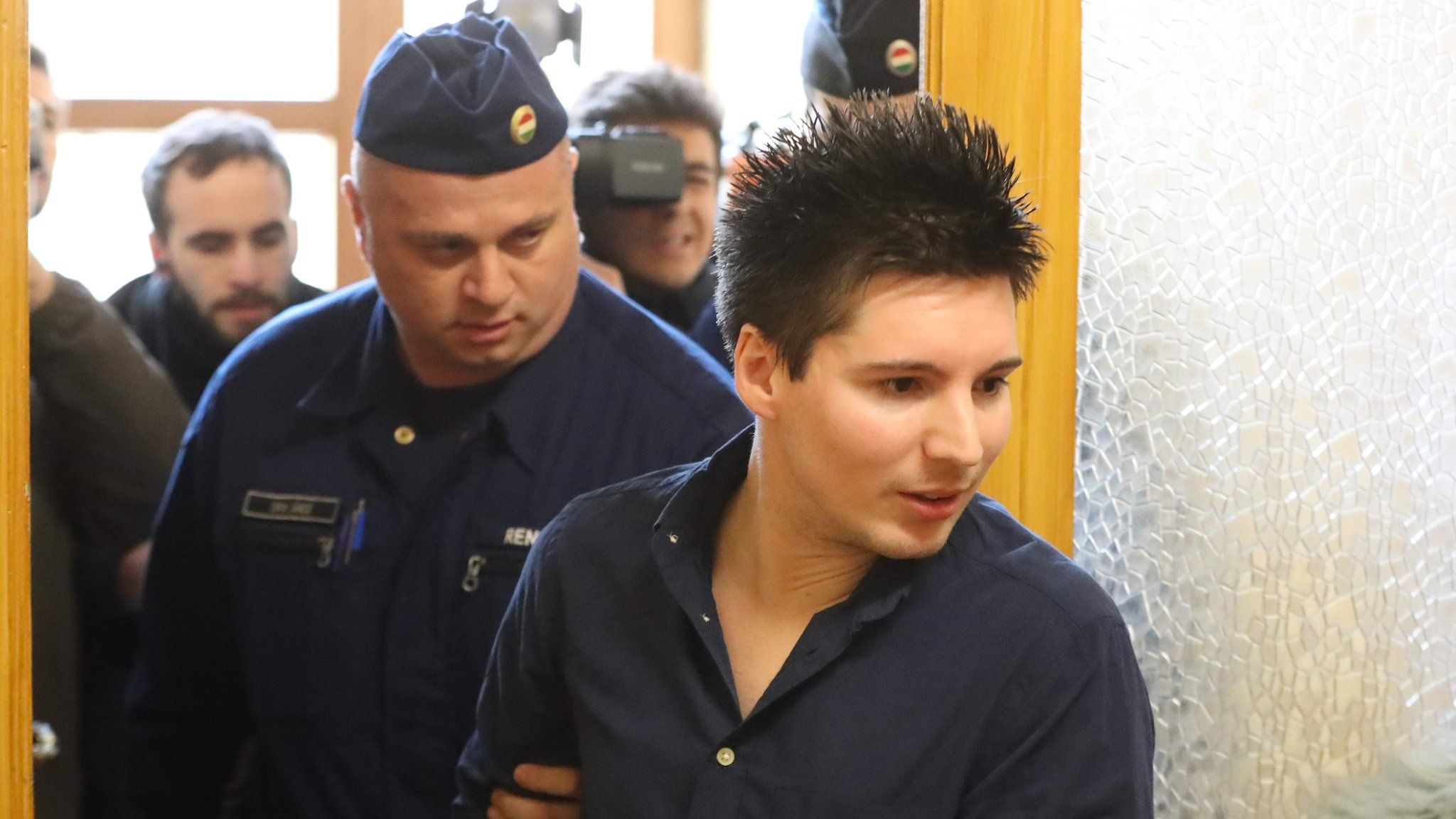 Atiradores furtivos e ordem para disparar. Os planos para manter Rui Pinto em segurança durante o julgamento