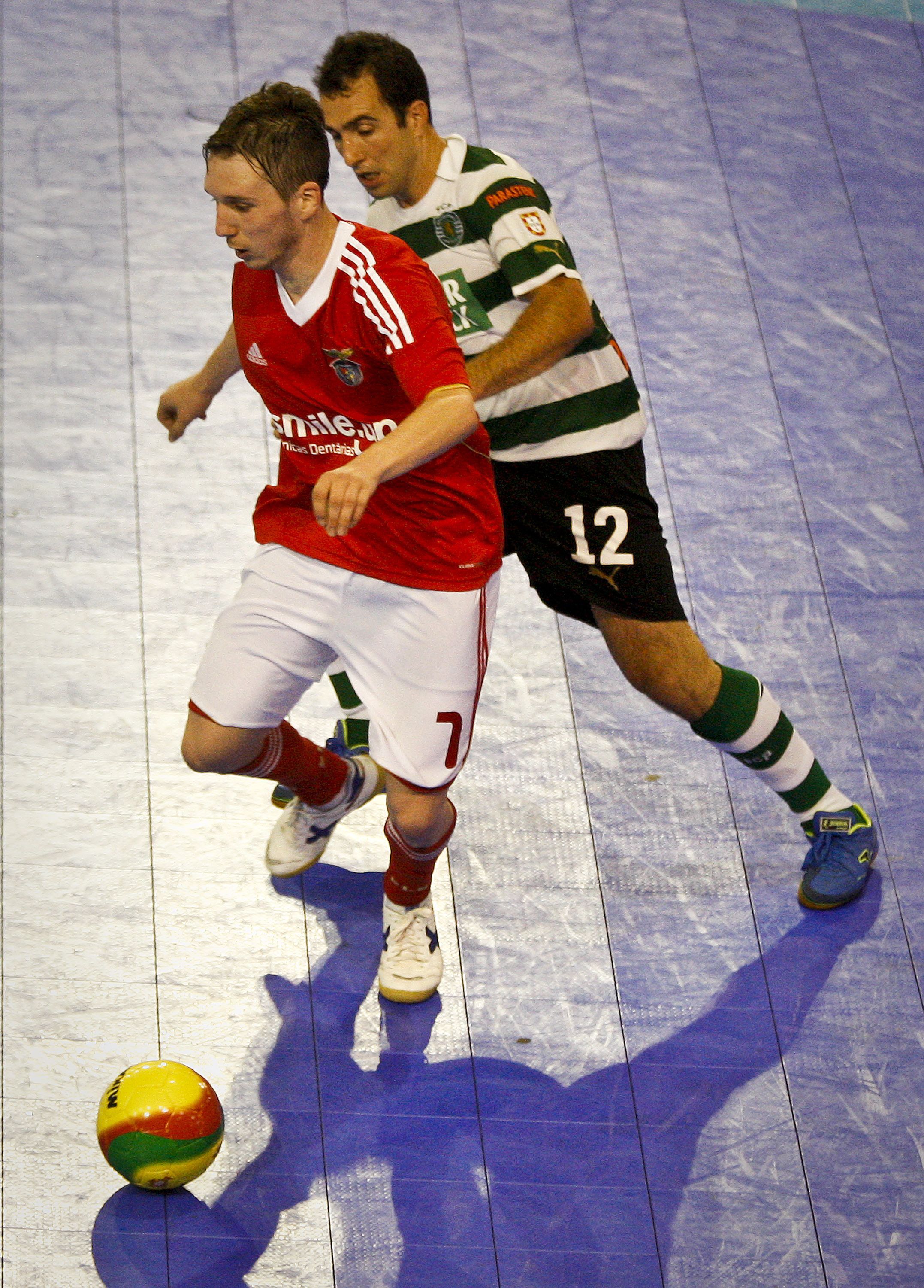 Sporting e Benfica empatam em jogo escaldante - Futsal ...