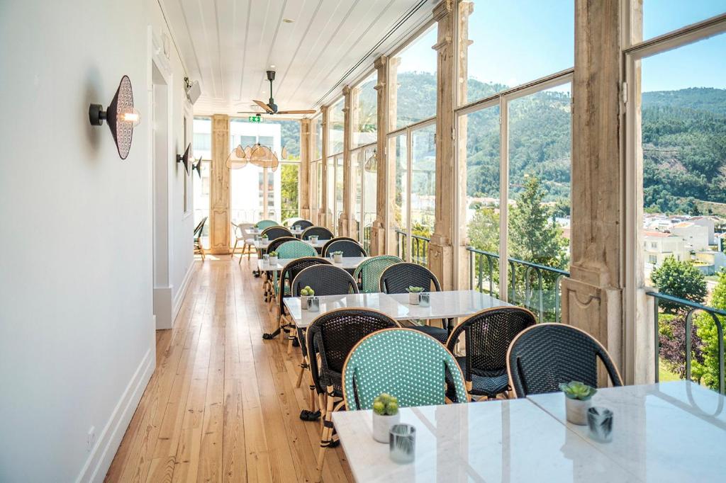 Vá passar o fim de semana às Aldeias de Xisto e prove a comida típica da dona Lurdes e da dona Luísa