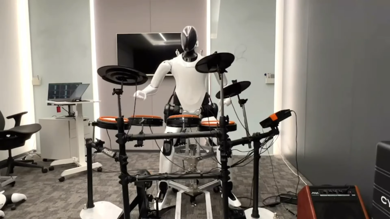 CyberOne: Robot humanoide da Xiaomi já aprendeu a tocar bateria. Veja o vídeo