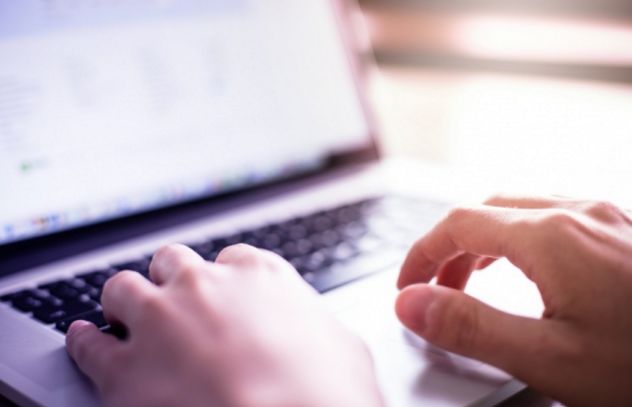 “Fosso” entre cidades e zonas rurais na União Europeia é agravado nas competências digitais