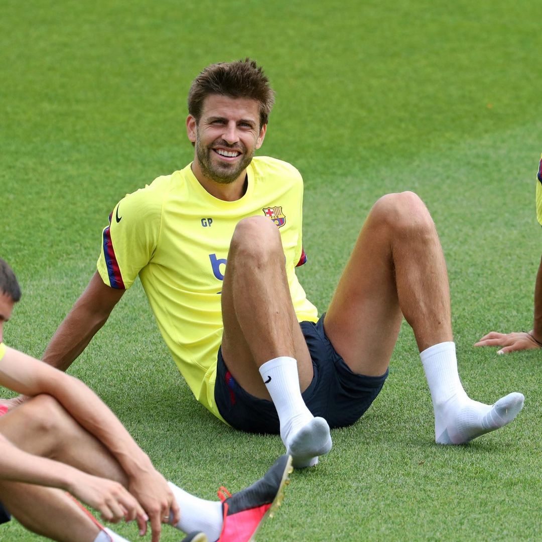 Piqué ultrapassa fim de relação com Shakira. Nova namorada tem 23 anos