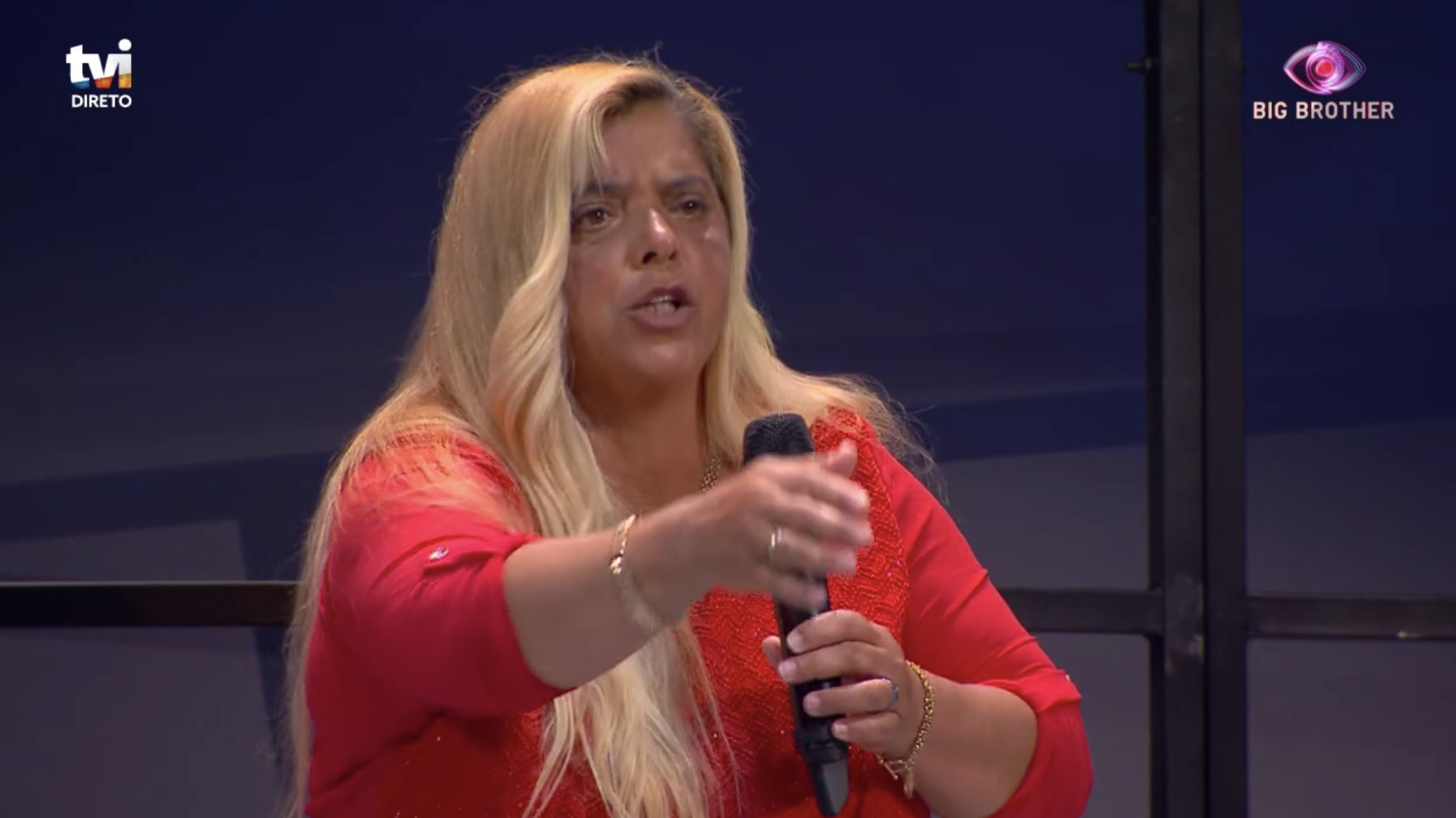 “BB2020”. Sónia desiste do programa e estala discussão entre a mãe da concorrente e Cláudio Ramos