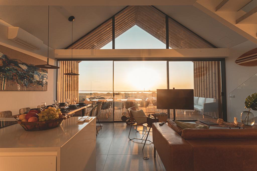 Living Armona. A cabana de luxo onde o nascer do sol tem uma luz especial