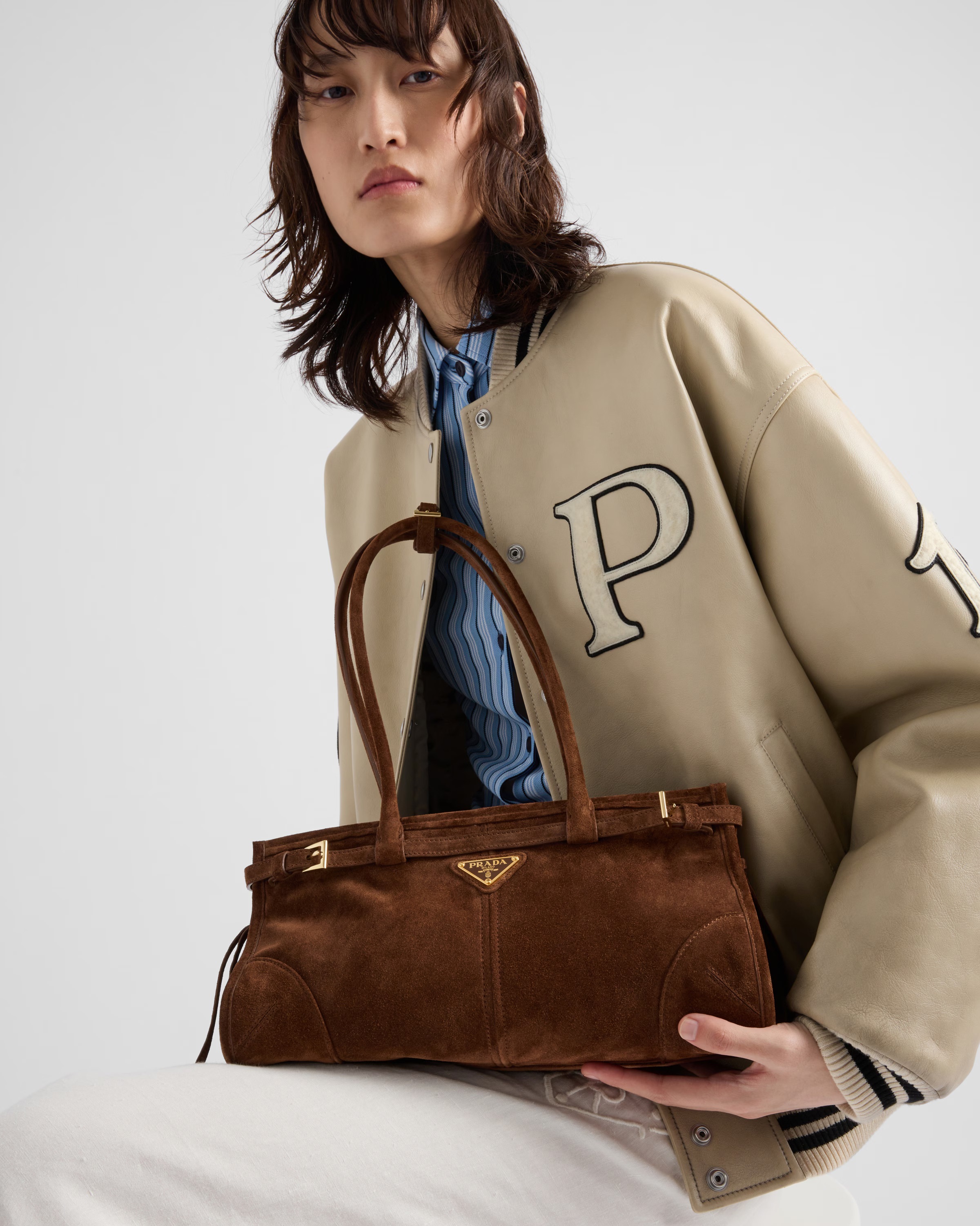 Esta carteira da Prada é trendy e custa mais de 2 mil euros. Espreite estas 6 alternativas desde 15,99€