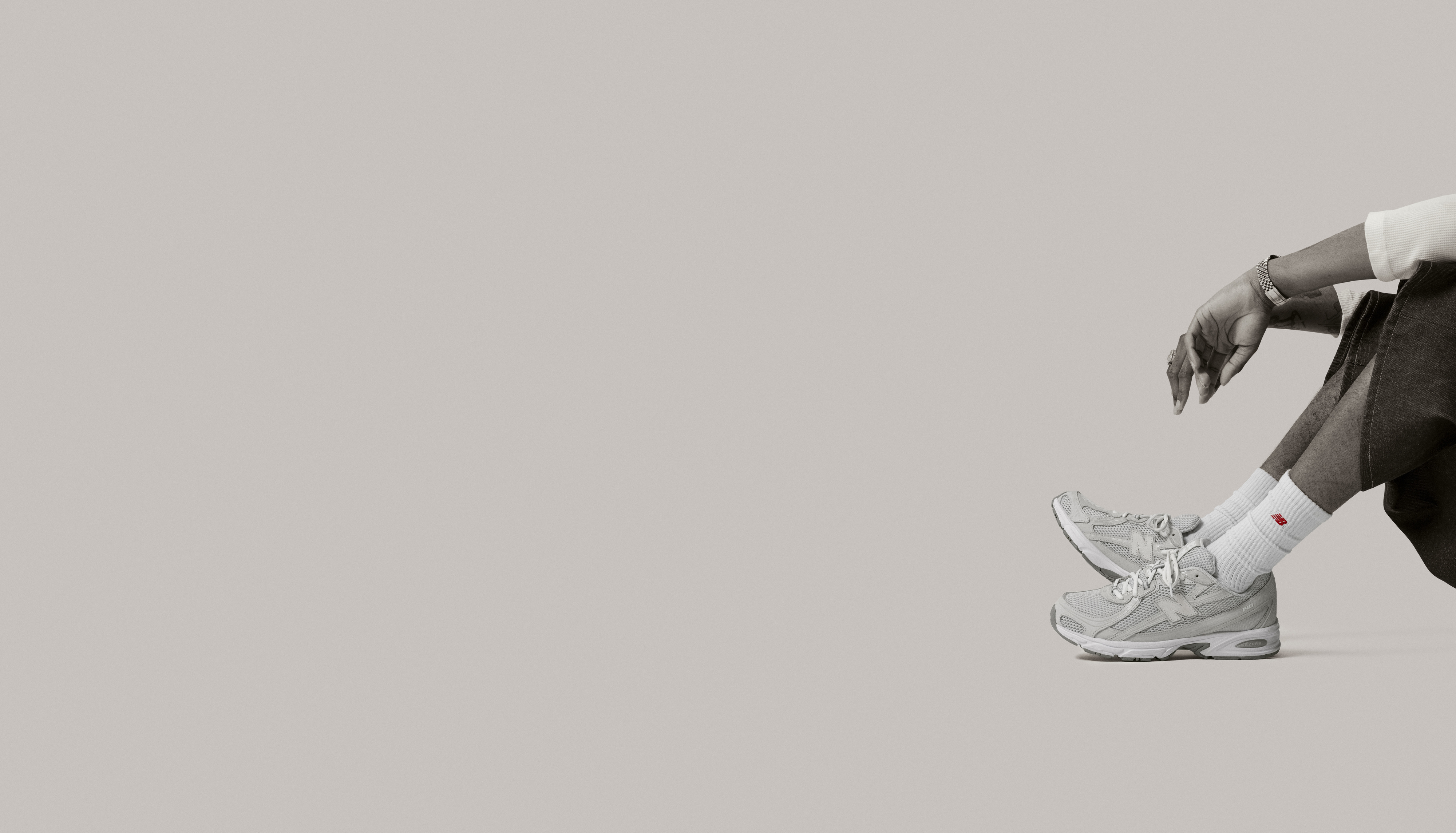 NB740. Estamos doidos com a nova cor (que dá com tudo) deste modelo icónico da New Balance