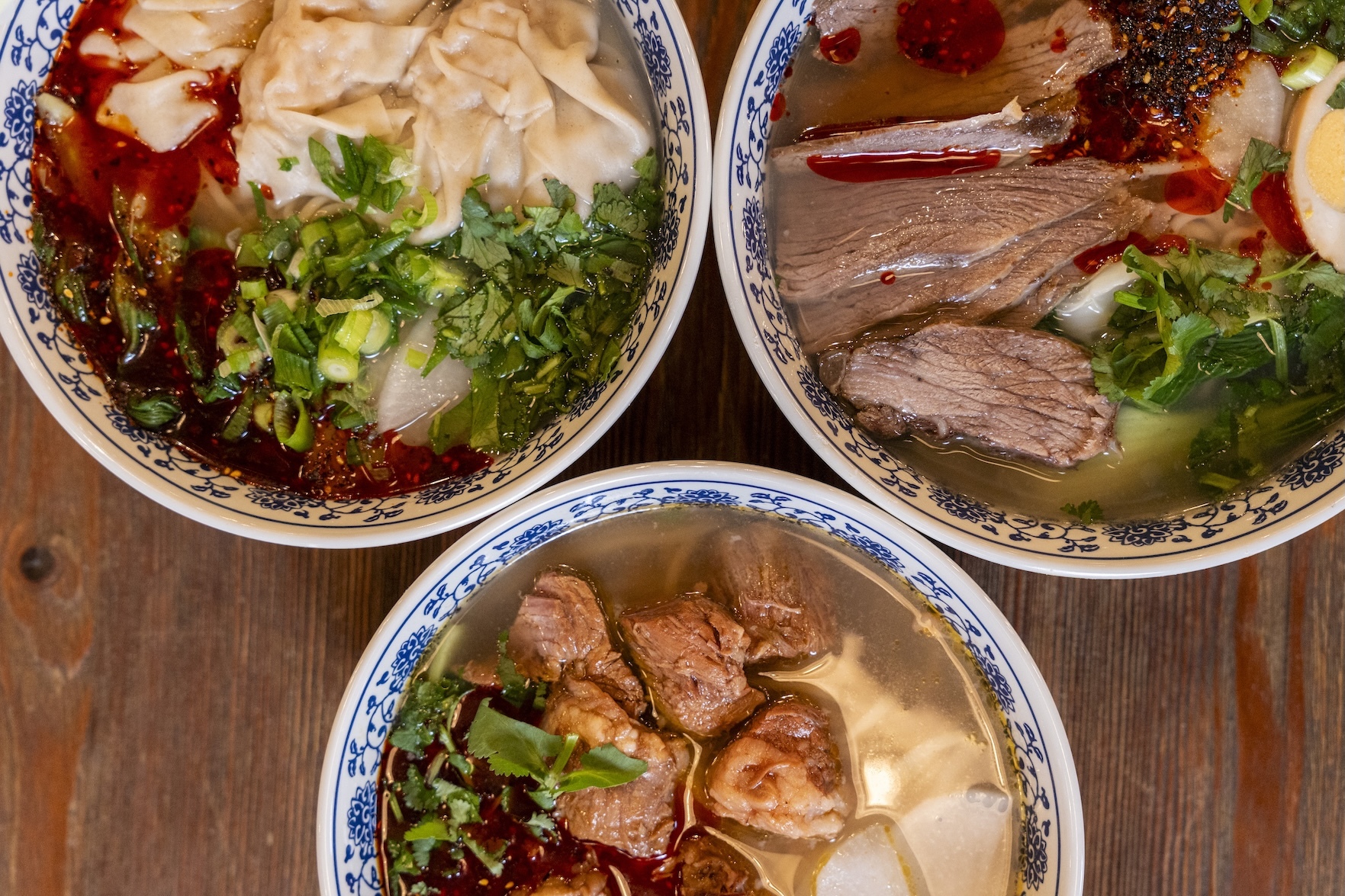 O paraíso de noodles chegou a Cascais com pratos a 9€ (e pode ver como são feitos)