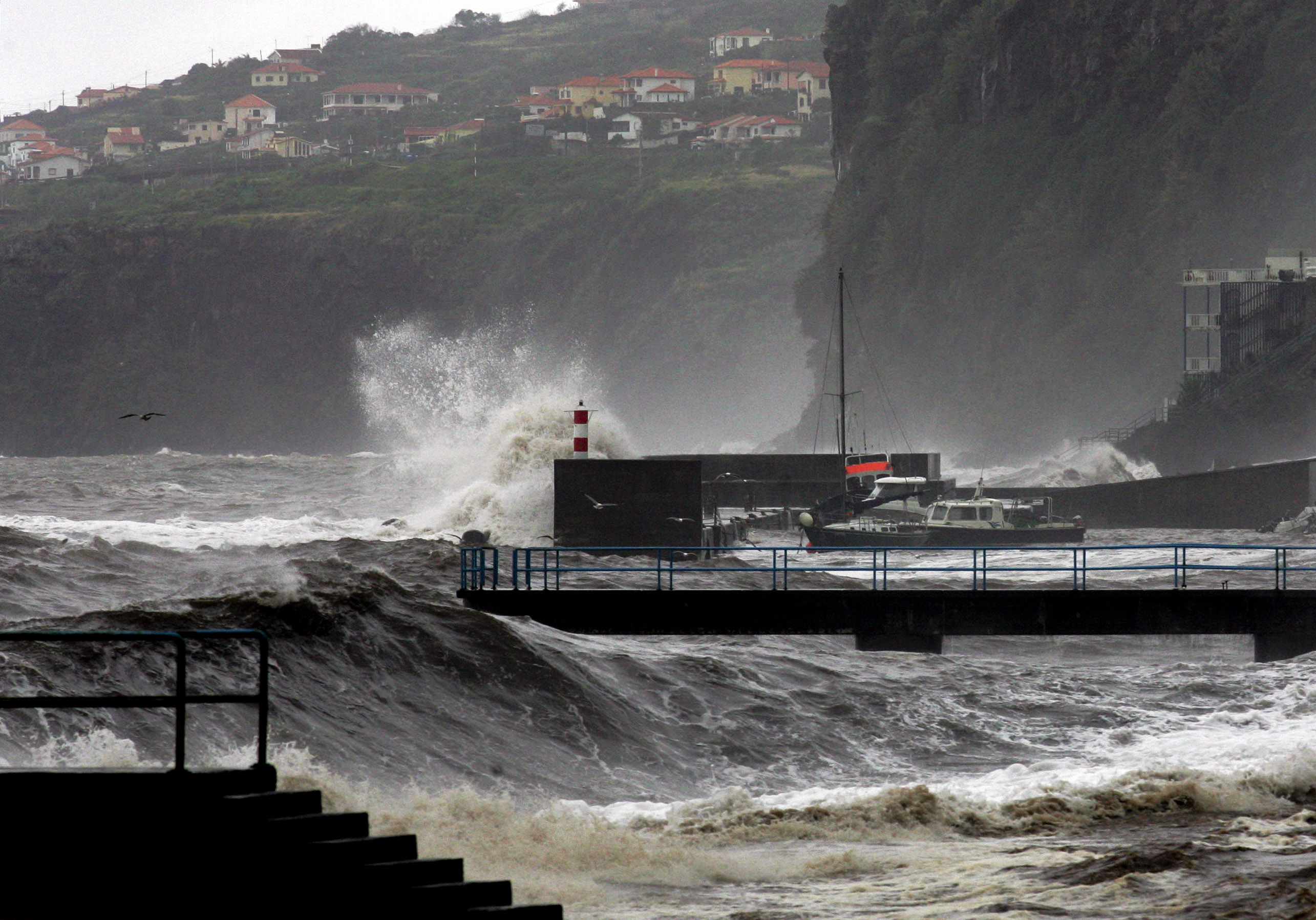 Madeira registou 27 ocorrências entre segunda-feira e hoje devido ao mau tempo