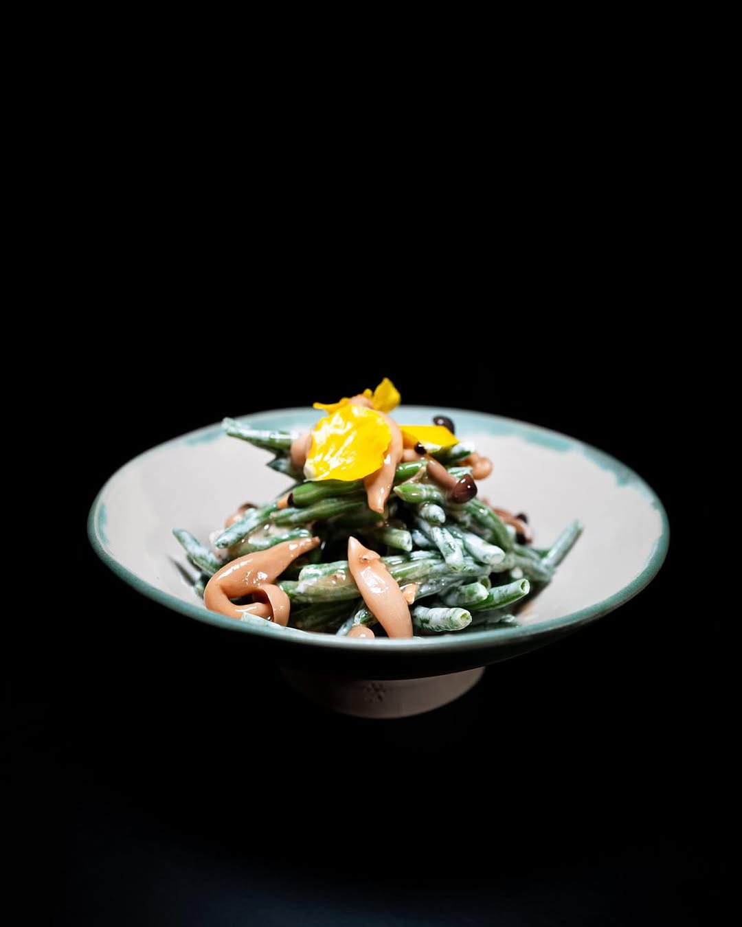 Baz. O novo “áudio-resto-bar” que abriu em Lisboa e que tem petiscos, cocktails e passos de dança