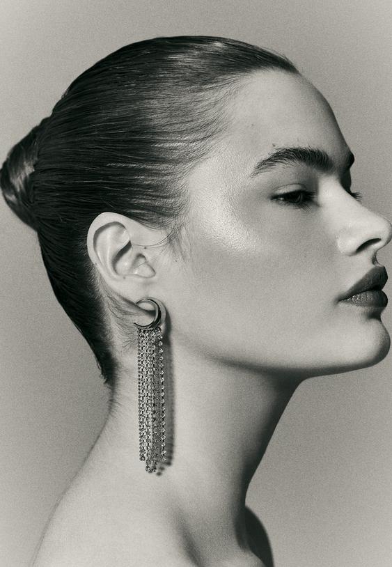 Stradivarius lança coleção de joalharia com designer nórdica a preços bem simpáticos